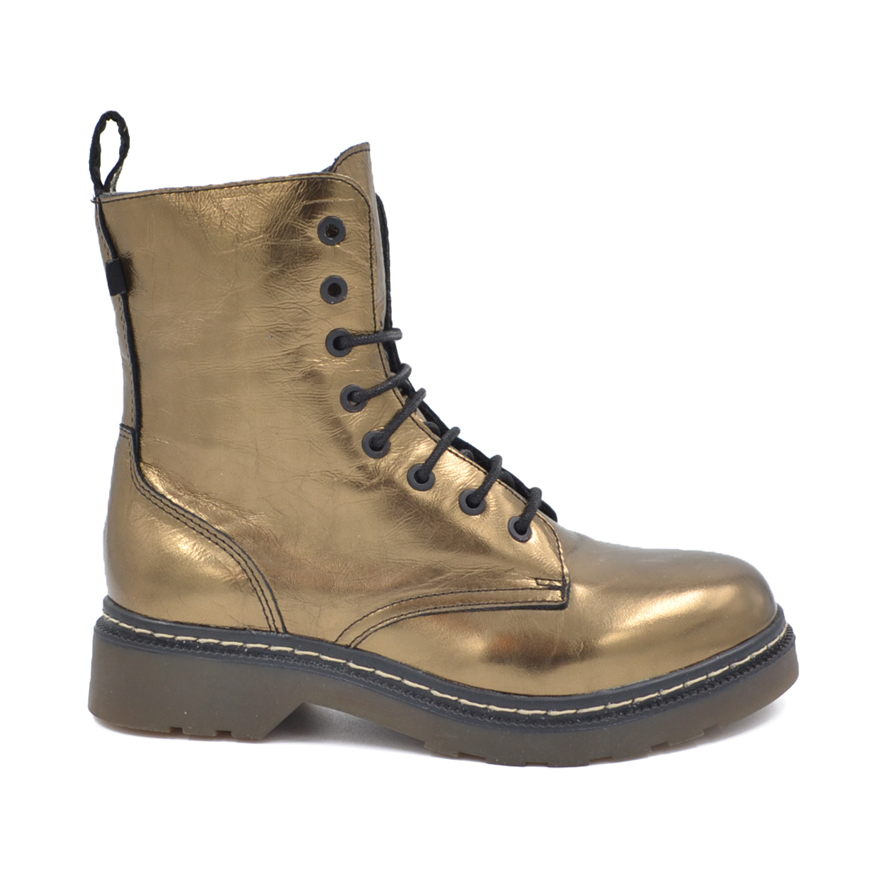 MUSSE and CLOUD EFany nilkkuri kulta