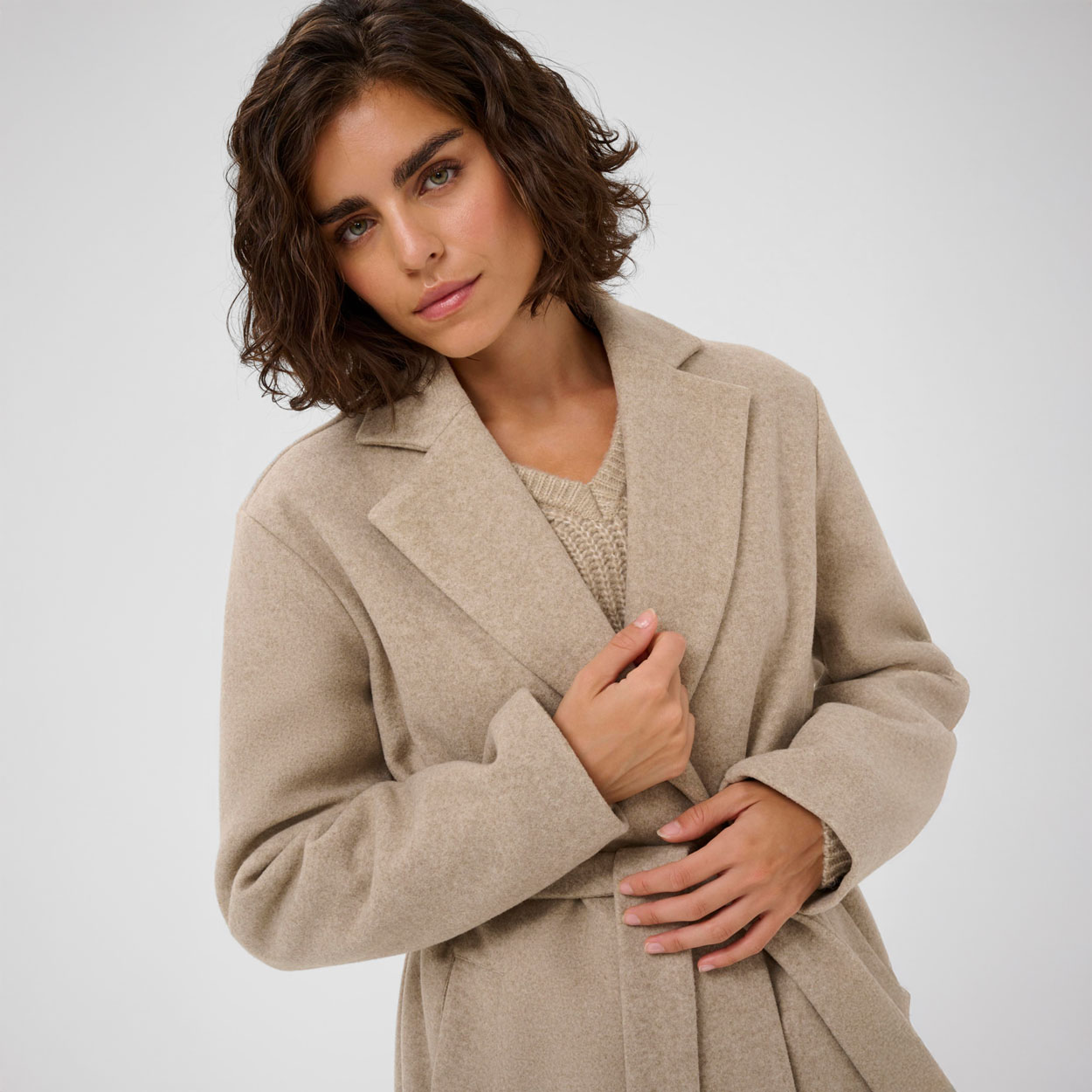 KAFFE Saturn pitkä kangastakki, beige - Image 2