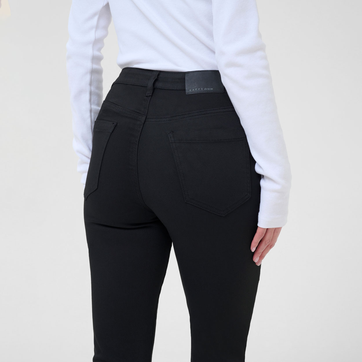 KAFFE Willow Housut, musta - Image 4